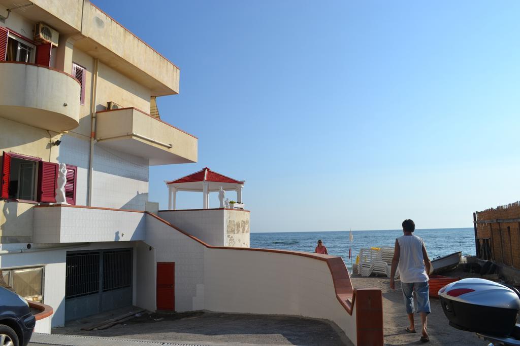 Casa Vacanze Dei Navigatori On The Sea 폰테카냐노 외부 사진